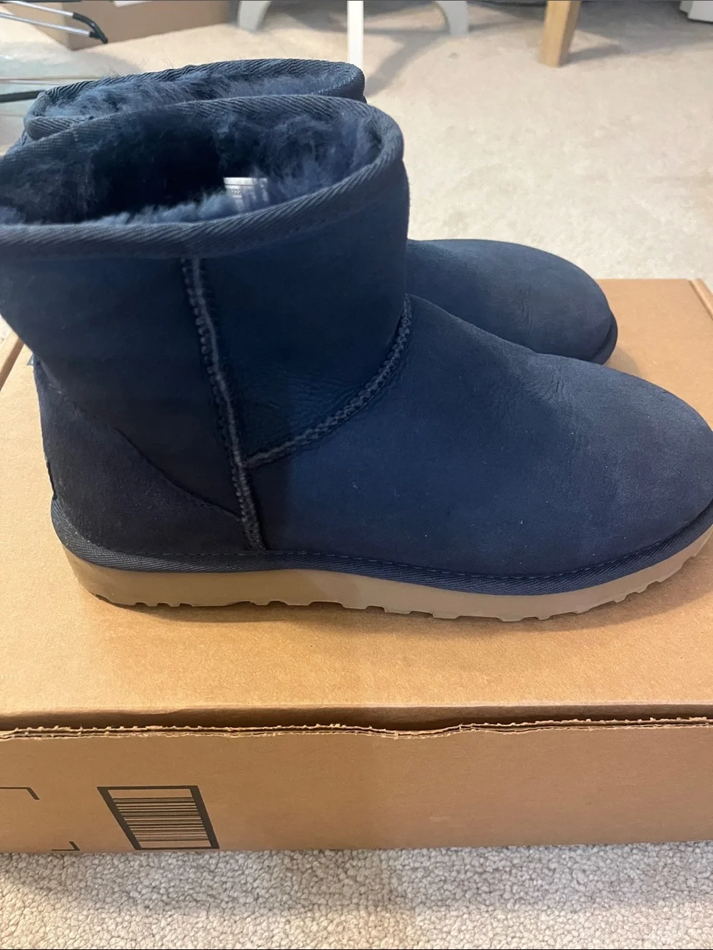 UGG Women's Classic Mini II Boot dark indigo nwot size 7
